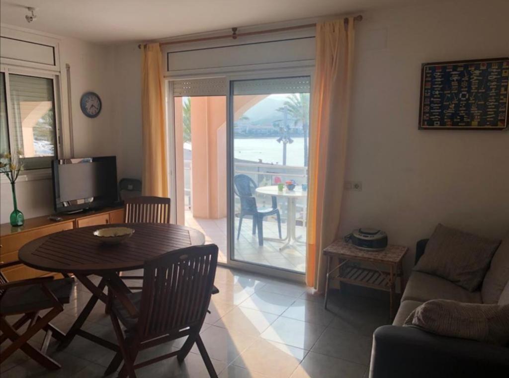 Platja Del Port Apartment Llanca Exterior photo