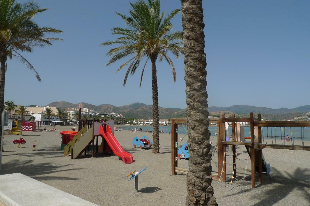 Platja Del Port Apartment Llanca Exterior photo