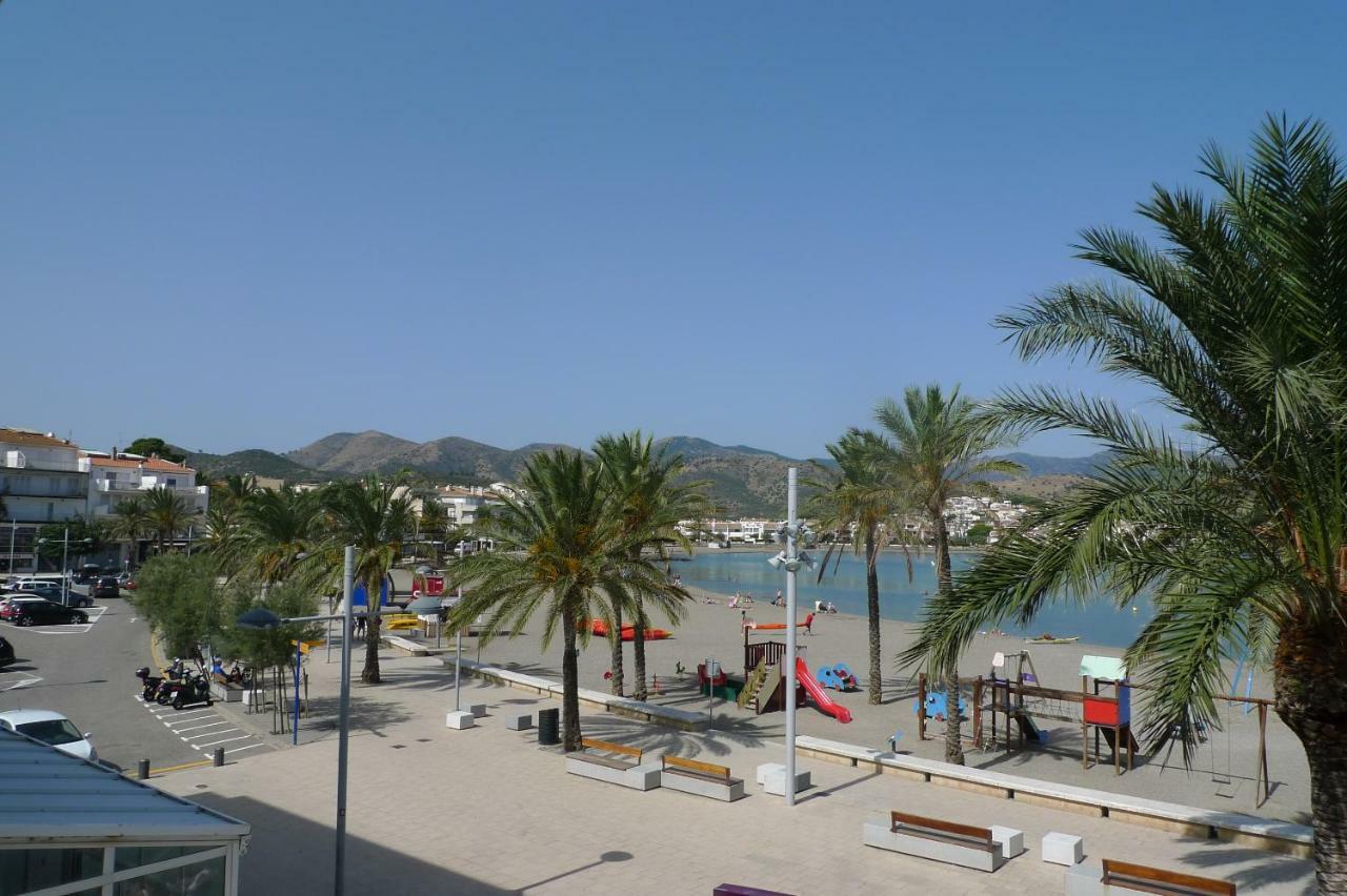 Platja Del Port Apartment Llanca Exterior photo